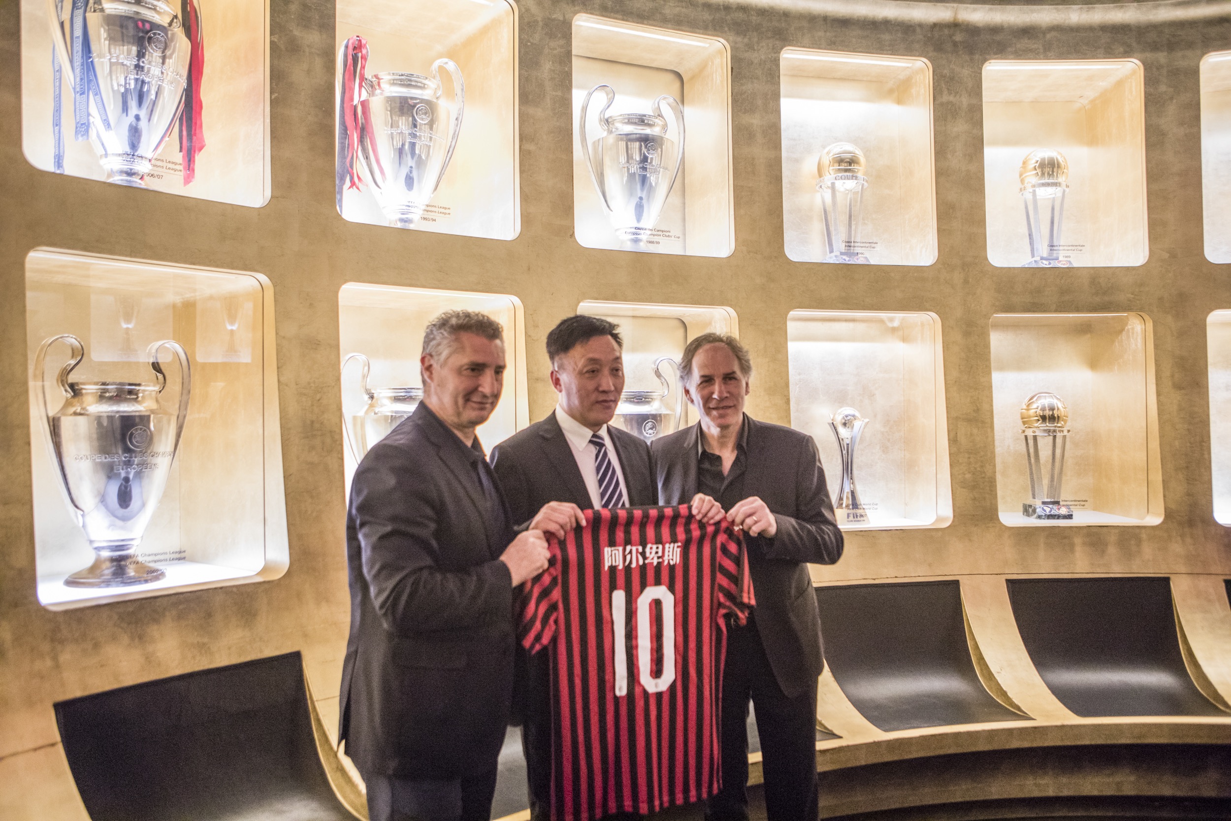 克里斯滕森：还没考虑其他去处，我没有任何备选计划（克里斯滕森：暂未考虑他处，暂无备选计划）