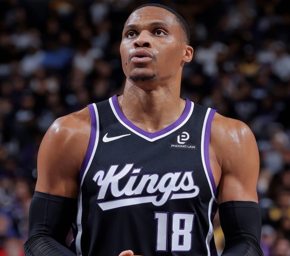 意天空：埃尔莫索伤愈复出，预计将在罗马对阵那不勒斯时首发（意天空：埃尔莫索痊愈回归，罗马战那不勒斯有望首发）