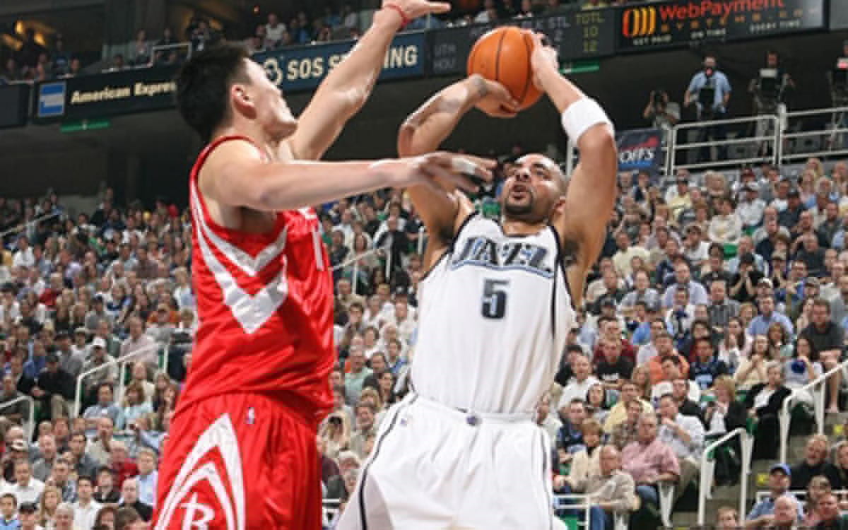 半场战报：罗马0-1那不勒斯，内雷斯反击单刀破门（半场速报：那不勒斯1-0领先罗马，内雷斯反击单刀破门）