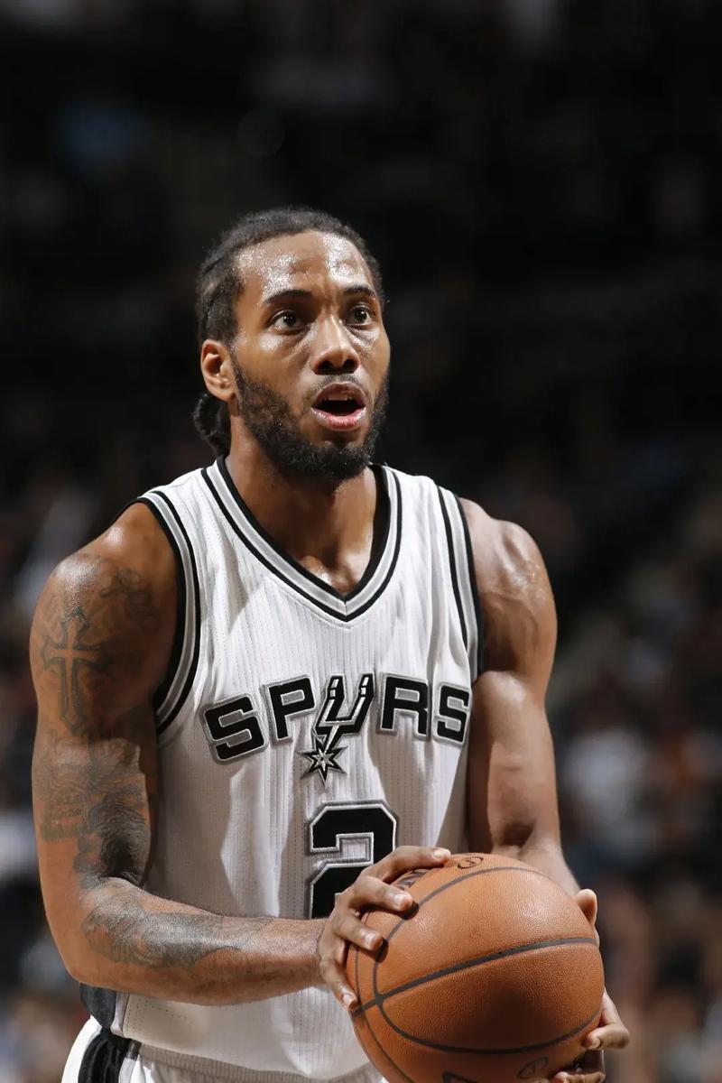 半场：奥格斯堡2-0勒沃库森，吉安努利斯传射，安东-卡德破门（半场战报：奥格斯堡2-0领先勒沃库森，吉安努利斯传射建功，安东-卡德破门）