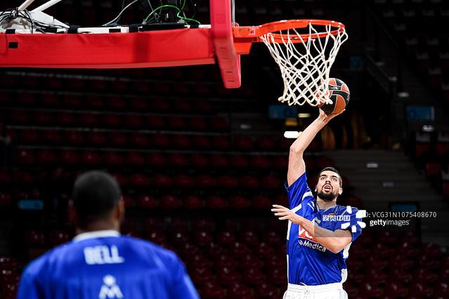 武磊：不要说三连冠，可能拿一个冠军都非常不容易（武磊：别谈三连冠，先拿一个冠军都不容易）