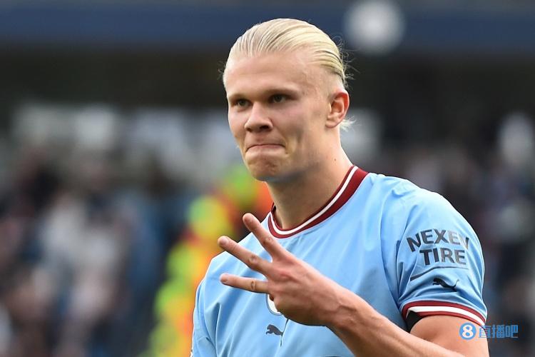 远在迈阿密心系罗马，托蒂和坎德拉用手机观看老东家焦点大战（身在迈阿密仍牵挂罗马，托蒂与坎德拉用手机观看老东家焦点战）