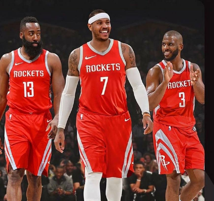 跟队：赫伊森将会在本周末皇马客战阿拉维斯的比赛中回归（队记：赫伊森将于本周末随皇马做客阿拉维斯时复出）