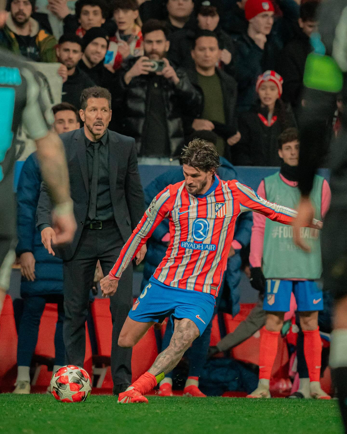 德甲半场：阿莫拉1射1传，威默破门，沃尔夫斯堡2-0柏林联合（德甲半场：阿莫拉传射建功，威默破门，沃尔夫斯堡2-0领先柏林联合）