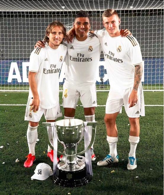 TA：马斯切拉诺已取得长足进步，将苏亚雷斯放替补席便是证明（TA：让苏亚雷斯坐替补，足证马斯切拉诺的长足进步）