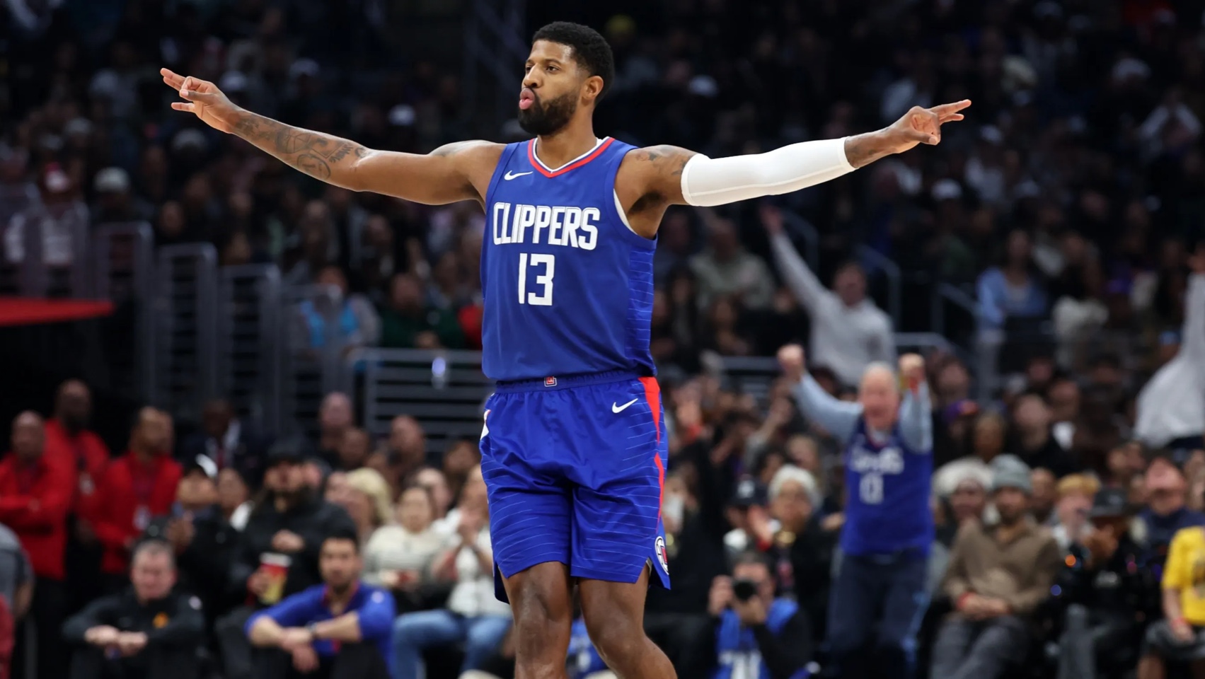 足球这项运动陪伴了我整个初高中，今天我十八岁了，...（十八岁这一天，致与足球相伴的初高中岁月）